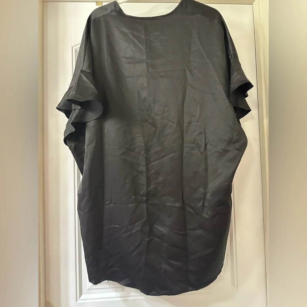 NWT! Victoria’s Secret Black Satin Robe SZ OS